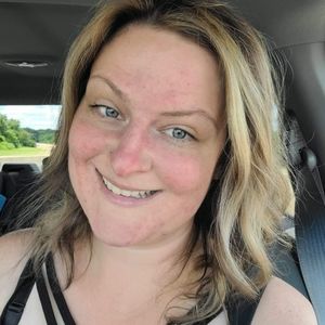 Meet your Posher, Adrienne